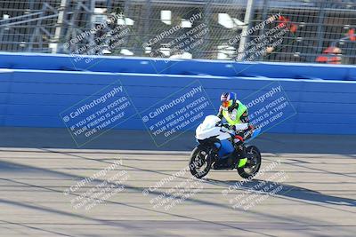 media/Jan-21-2022-Fastrack Riders (Fri) [[90b5309cc6]]/Level 1/Session 1 Front Straight/